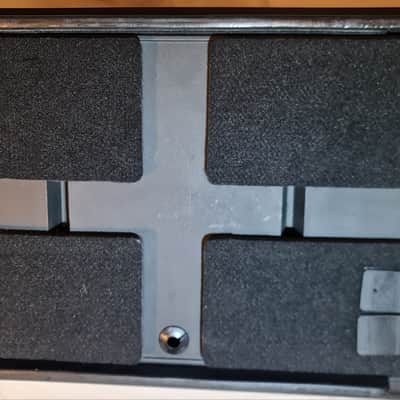 SKB 1SKB19-RSF2U Studio Flyer 2U Rack/Laptop Case 2010s - Black image 2