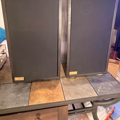 KLH Model 6 speakers In excellent condition - 1960's image 1