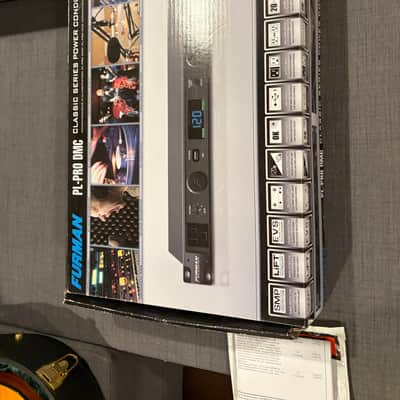Furman PL-PRO DMC Power Conditioner with Voltmeter/Ammeter 2010s - Black image 3