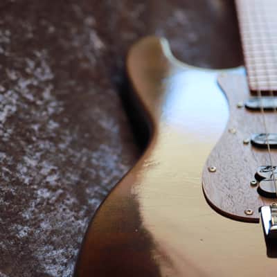 GB Liuteria build to order Traditional Strato walnut burl brown relic image 5