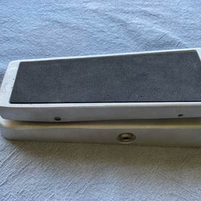 Real McCoy Custom III Wah-Wah Pedal 1997 silver image 6