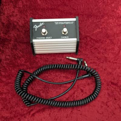 Fender Ultimate Chorus 2-Channel 2 x 65-Watt 2x12" Stereo Solid State Guitar Combo Amplifier Amp 1995 - 2001 - Black w/ Footswitch image 5