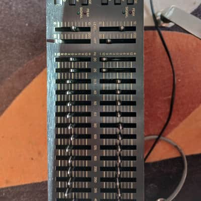 Yamaha Q2031B Dual-Channel Graphic Equalizer 2010s - Black image 2