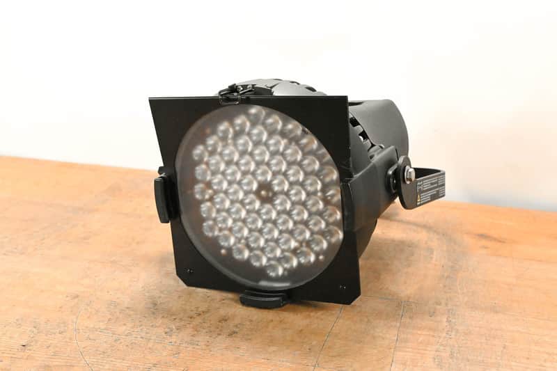 ETC Desire D60 Studio HD LED Par Wash Light CG01SM2 image 1