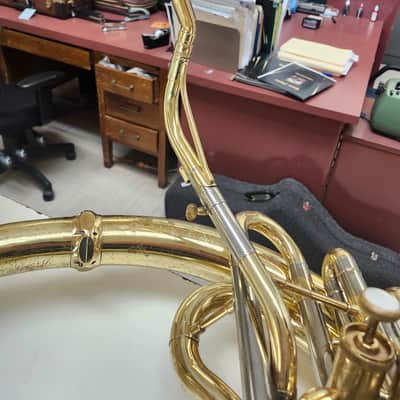 Very Good Used Yamaha YSH-411 Brass Sousaphone with Case and Mouthpiece image 5