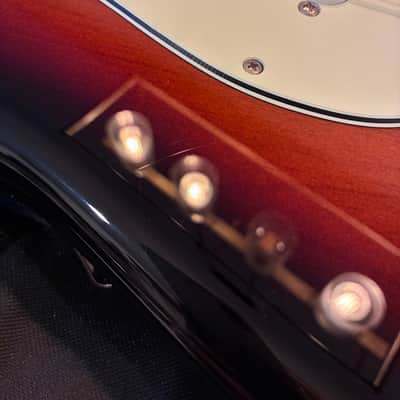 Fender Vintera II '60s Stratocaster with Rosewood Fretboard 2023 - 2026 - 3-Color Sunburst image 6