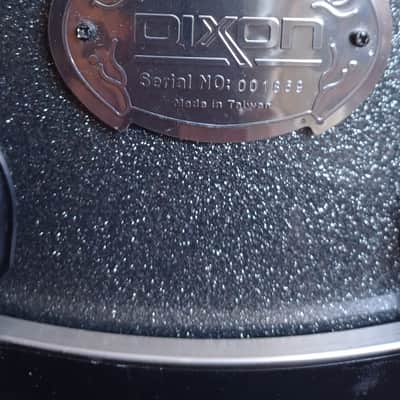 Dixon Artisan 14x6.5" Maple Snare Drum - 10-Ply North American Maple - Die-Cast Hoops - Silver Sparkle Lacquer image 7