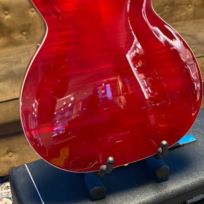 Hagstrom 67’ Viking II “Elvis Come Back Special 68” Replica Free Case image 9