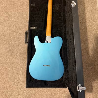 Fender Vintera ‘60s Telecaster – Lake Placid Blue w/ Fender Hard Case image 2