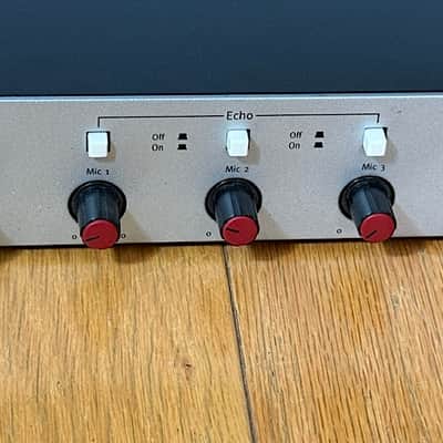 Gemini KM-130 Karaoke Rack Mount Mixer w/ Power Cable , Very Good Condition image 4