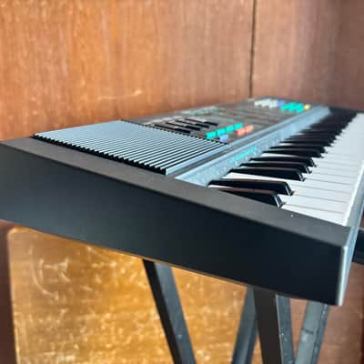 Yamaha Portasound PSS-270 Electronic Keyboard w/ power supply image 5