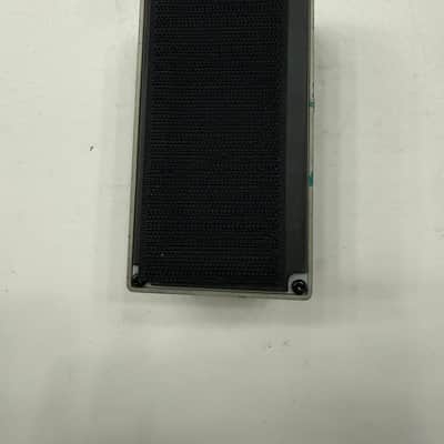 Boss Roland TR-2 Tremolo Guitar Effect Pedal image 6