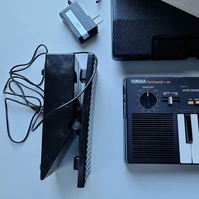Yamaha PS-400 44 key PortaSound synth with hard case and expression pedal image 4