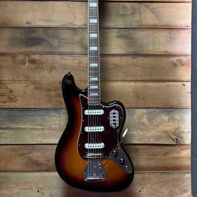 Squier Classic Vibe Bass VI 3-Tone Sunburst image 4