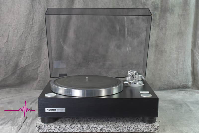 YAMAHA GT-750 Direct Drive Record Player Turntable in Very Good