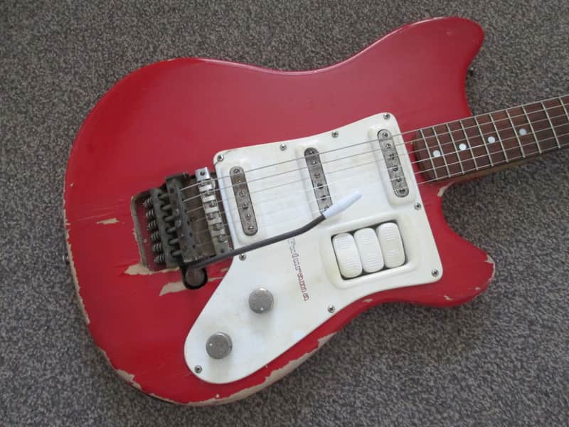 Futurama model III electric  guitar late 50's/early 60's red image 1