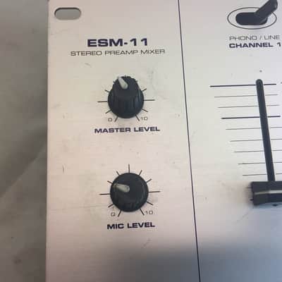 Stanton ESM-11 Stereo Preamp Mixer for DJ Two Turntable Inputs and Fader Feature image 2