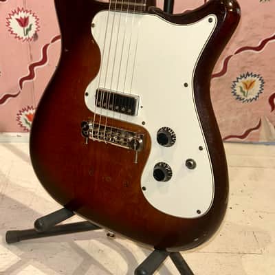 Vintage Epiphone Olympic - One Pickup - 60s - w/ gig bag image 1
