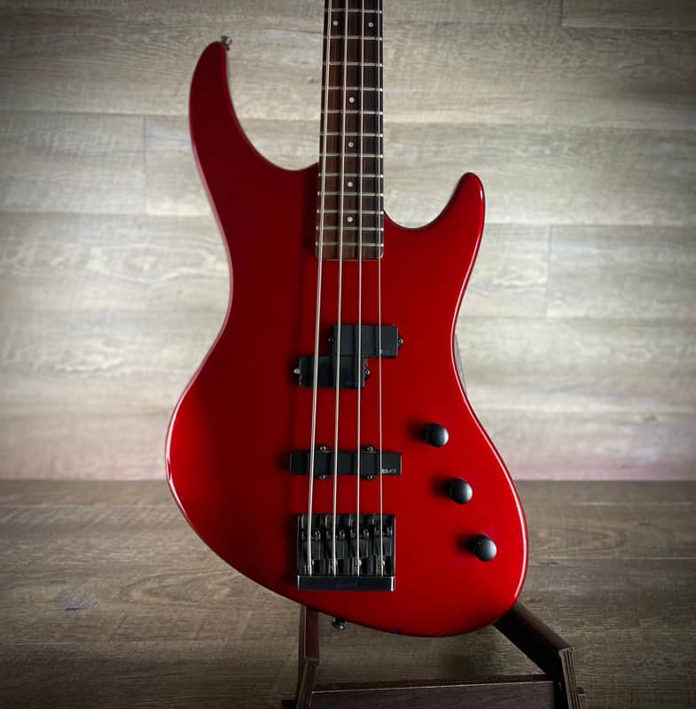 Guild Pilot SB-602 Bass - Metallic Red - USED