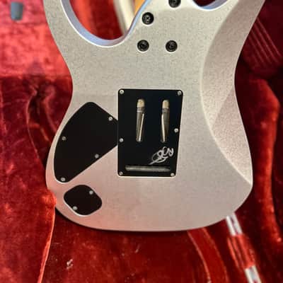 Ibanez RG2570E-VSL Prestige 2005 - 2007 - Vital Silver image 2