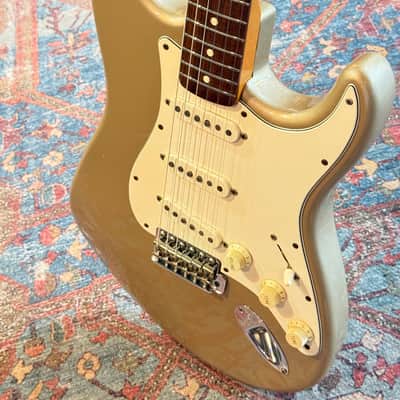 1997 Fender American Vintage '62 Stratocaster - Shoreline Gold image 5