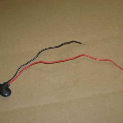 3 used genuine BOSS older battery clips (1 GRAY, early 1980s / 2 BLACK - one late from 1980s, other from 1990s) (NO pedals) - also including 2 new NON Boss battery clips, 2 extra wires, 2 pieces heat shrink tubing (AS IS / FINAL SALE- read description) image 14
