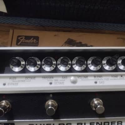 Fender Shields Blender 2023 - Present - Silver / Black image 6