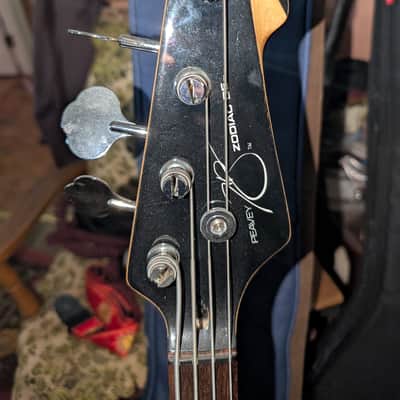 Peavey Zodiac BXP 4 String bass - Sunburst image 3