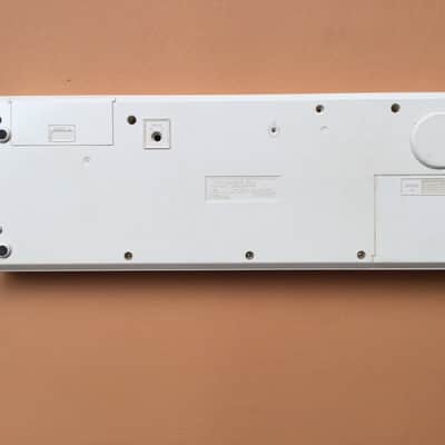 Casio PT-30 31-Key Mini Synthesizer 1980s - White image 8