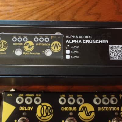 Donner Alpha Cruncher 3 Multi-effects Delay Chorus Distortion Pedal with Adapter image 3