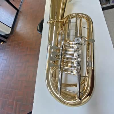 New Alexander model 155 F Tuba in Gold Brass, 5 valves,Lacquered, Nickel-Silver Garland;with Care Kit image 2
