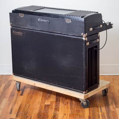 1982 Rhodes Mark II Suitcase 73 "Rod" image 10