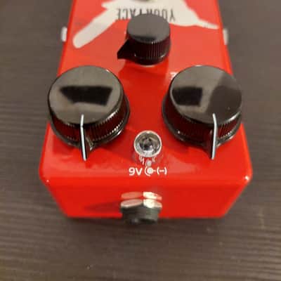 Wren and Cuff Your Face Smooth Silicon 70's Fuzz 2010s - Red image 2