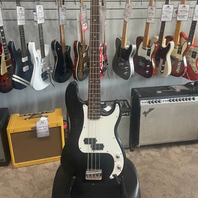 USED - FENDER STARCASTER PBass Black/White Guard image 1