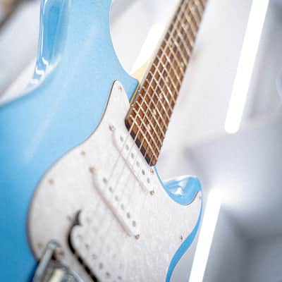 G&L Tribute Legacy HSS Lake Placid Blue RW image 4