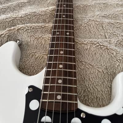 Squier x Angine de Poitrine image 6