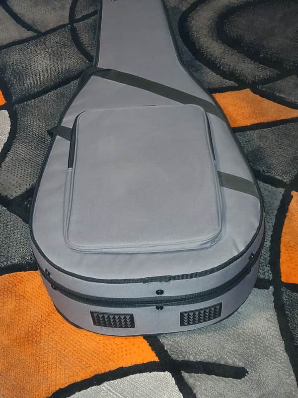 TKL Acoustic lightweight travel case image 1