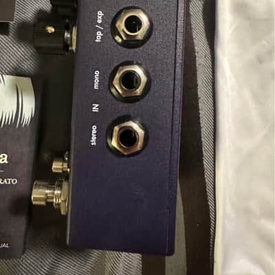 Walrus Audio Julianna Deluxe Chorus / Vibrato 2020 - Present - Blue image 3