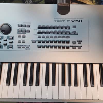 Yamaha Motif XS 8 Production Synthesizer 2000s - Gray