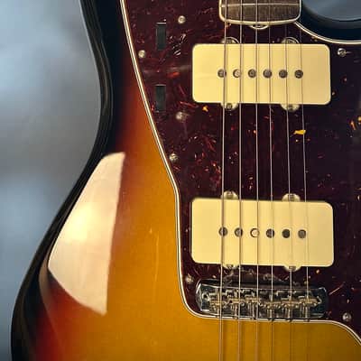 Fender American Vintage II '66 Jazzmaster 2023 - 3-Color Sunburst image 2