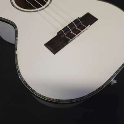 Lanikai Julia Michaels White Pearl Tenor Signature Ukulele w/i ag image 10