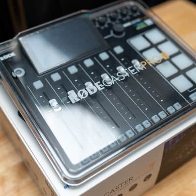 RODE RODEcaster Pro II USB Audio Interface with RODE Dust Cover in EXCELLENT condition! image 5