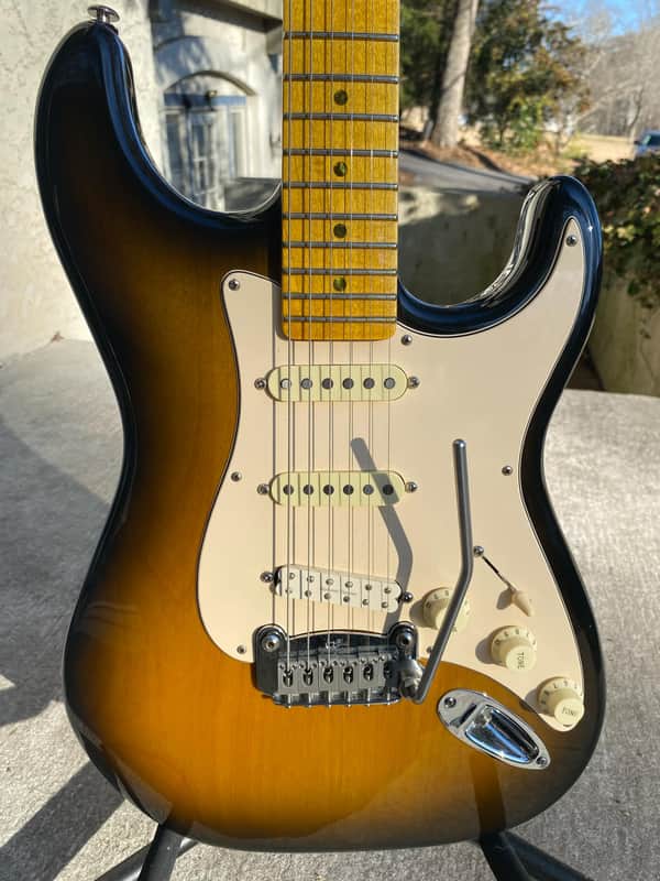G&L Legacy USA 2010 - 2017 - Sunburst image 1