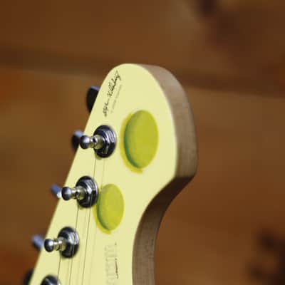 SpongeBob Electric Guitar Outfit image 10