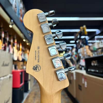 Fender Player Stratocaster Electric Guitar 2021 3-Color Sunburst w/Gator Hard Case image 8