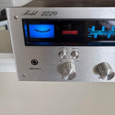 Marantz 2220 stereo receiver #2 1970’s image 2