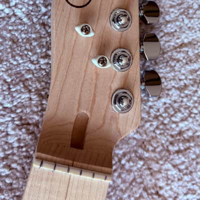 True Temperament Reverse T-Neck 2025 - Maple image 7