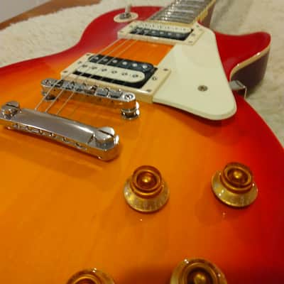 Epiphone 2010 Les Paul Traditional Pro Ltd Ed Cherry Burst w/Gibson Padded Bag image 5