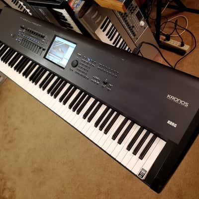 MUST SEE!!! KORG KRONOS 88 FULLY INSPECTED/SERVICED AND IN AMAZING CONDITION! image 5