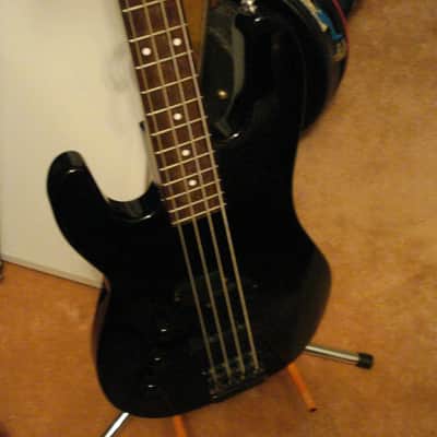 Jackson Charvel 80s LEFTY Vintage Concert 4 String Bass Guitar w/Hard Shell Case image 3